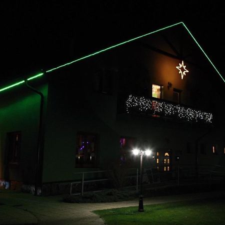 Hotel Restaurace a penzion Kamenec Jilešovice Exteriér fotografie