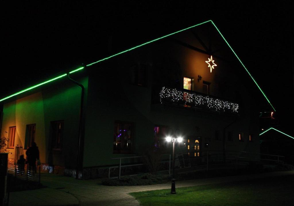 Hotel Restaurace a penzion Kamenec Jilešovice Exteriér fotografie